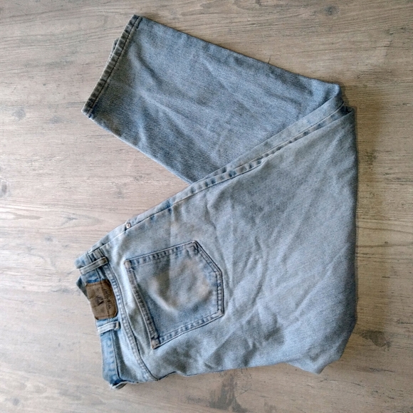 Wrangler Other - Vintage Wrangler Lightwash Straight Fit Denim Jeans.